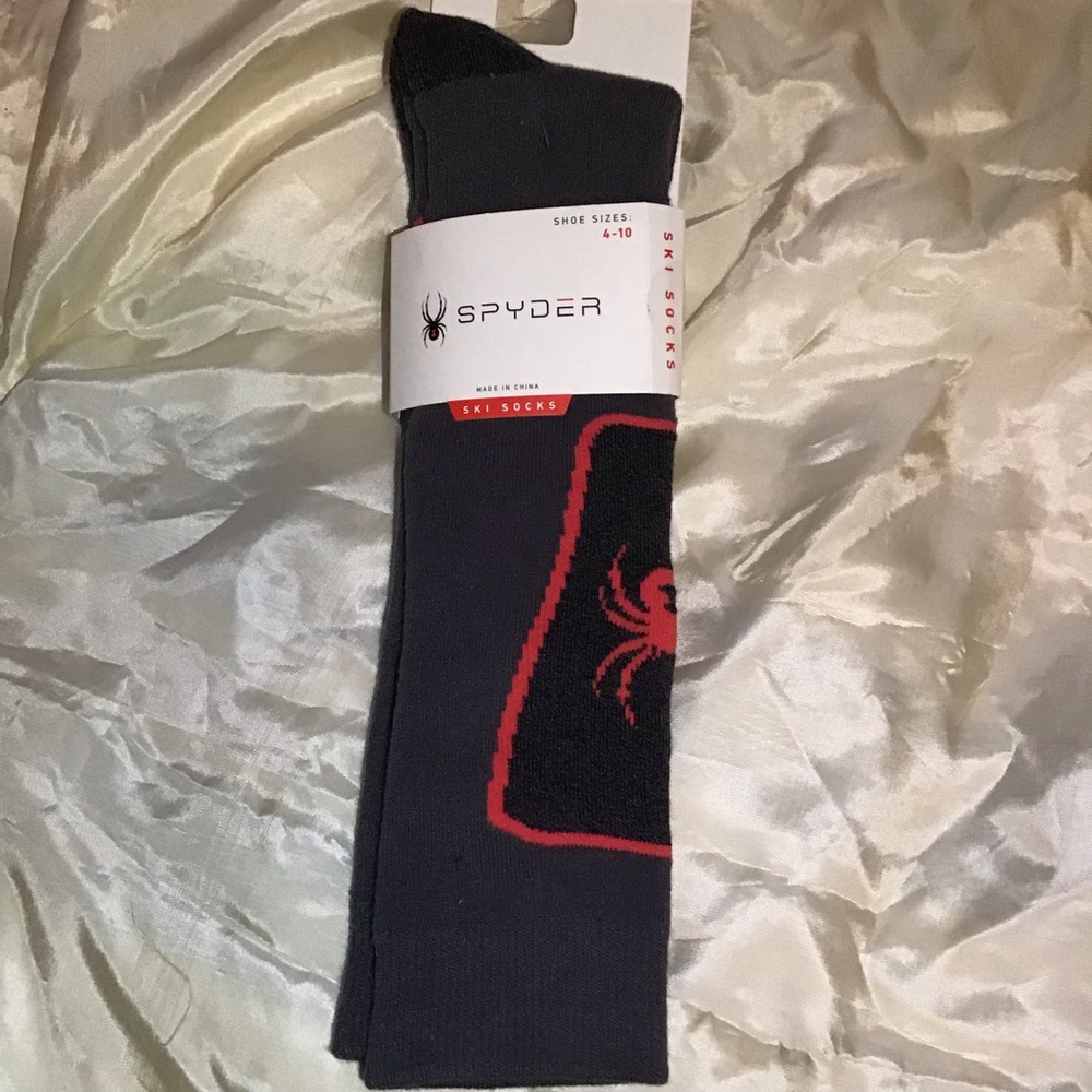Spyder Ski Socks 1 Pair  Gray/Red. Sizes: 4-10